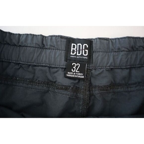 BDG x Urban Outfitters 32054 Women's Sz 32 Navy Blue Y2K Low Rise Cargo Shorts - Picture 5 of 6